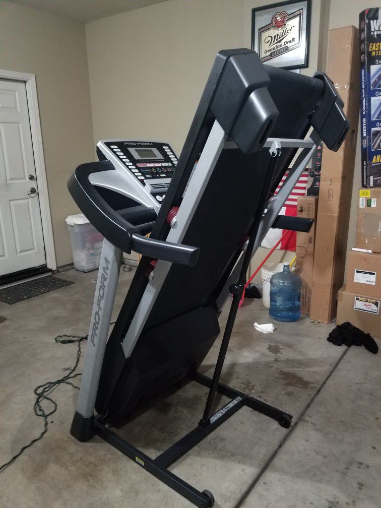 Proform treadmill With Speakers 