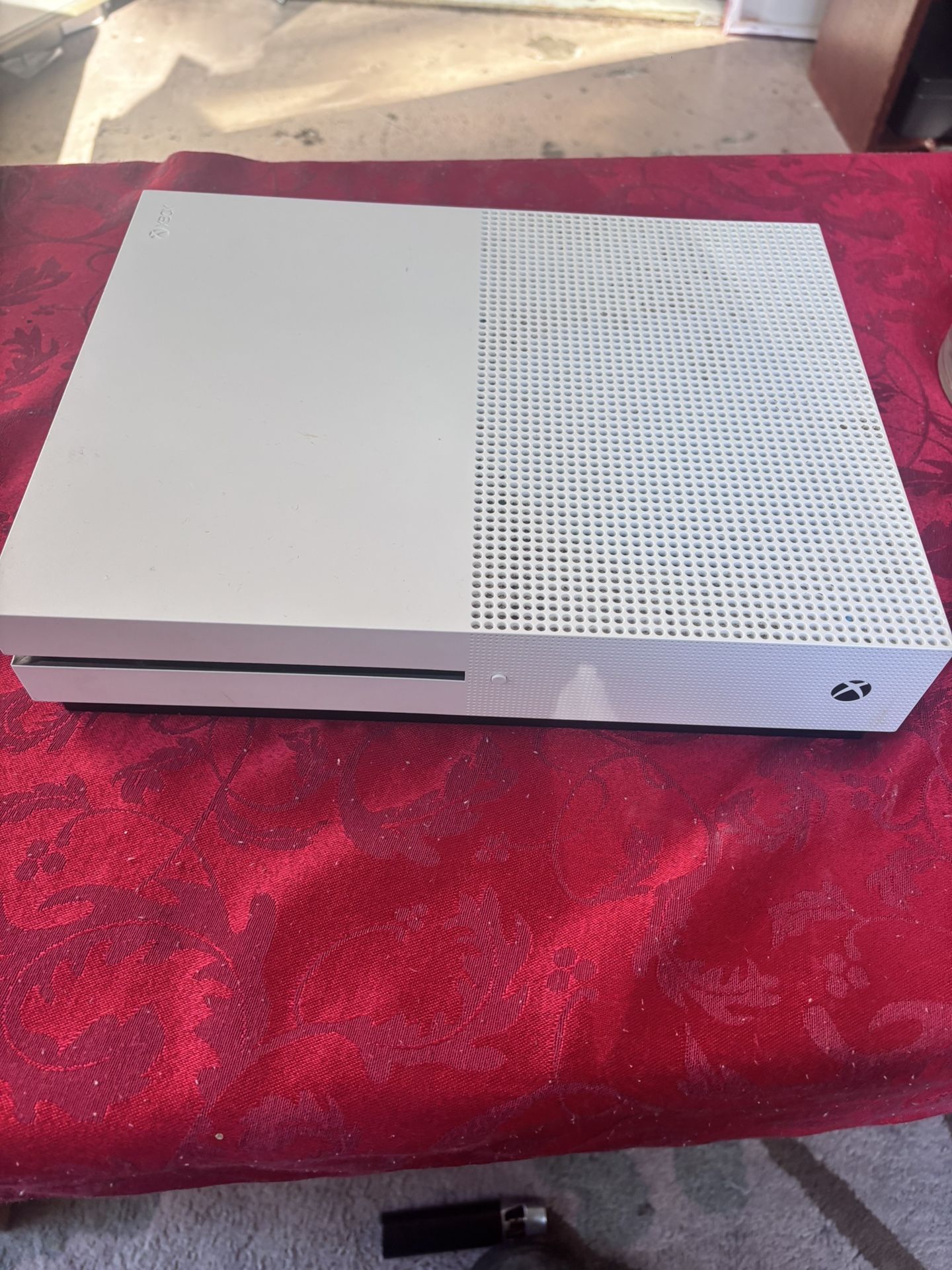 Xbox One S With Cables And Controller.