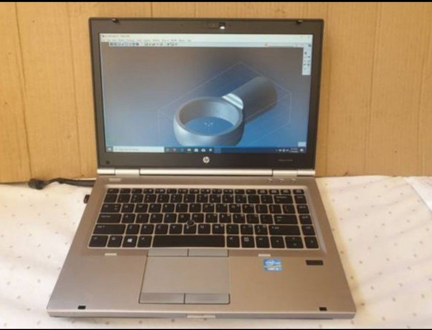 14 "HP EliteBook i5 laptop with HDMI