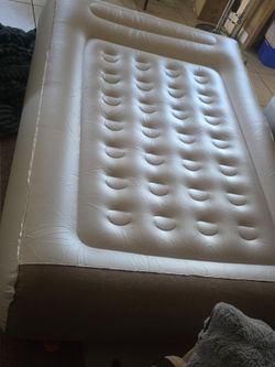 Queen air mattress