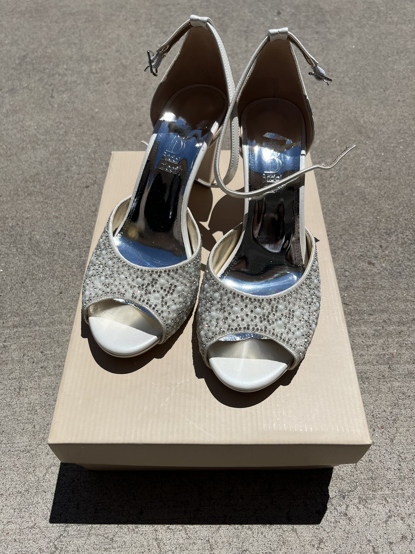 White Pearl And Rhinestone Wedding Shoes 