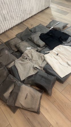 Essentials Shorts
