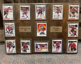 Chicago Blackhawks 1992 Conference Champions Wood Plaque and Upper Deck Hockey cards.