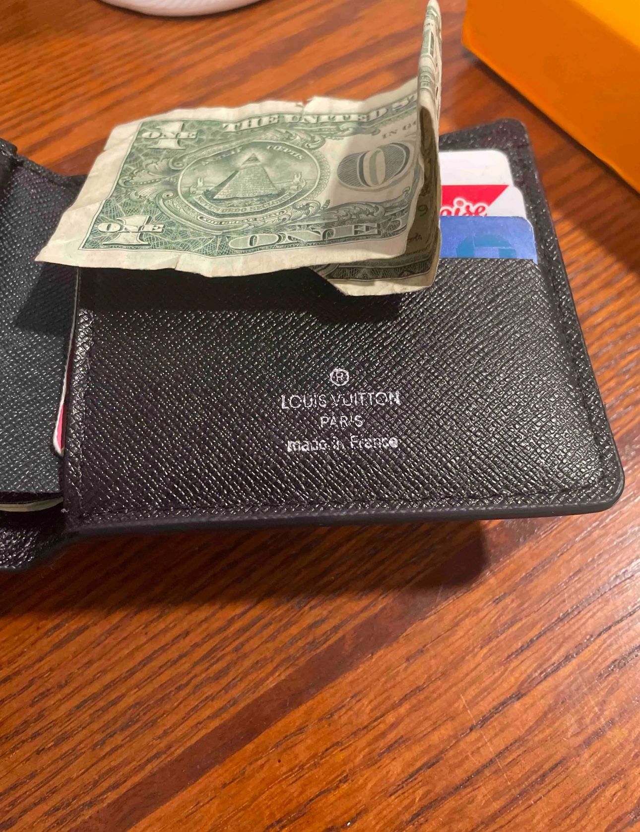 Lv wallet