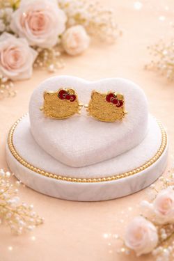 *Hello Kitty Studs*