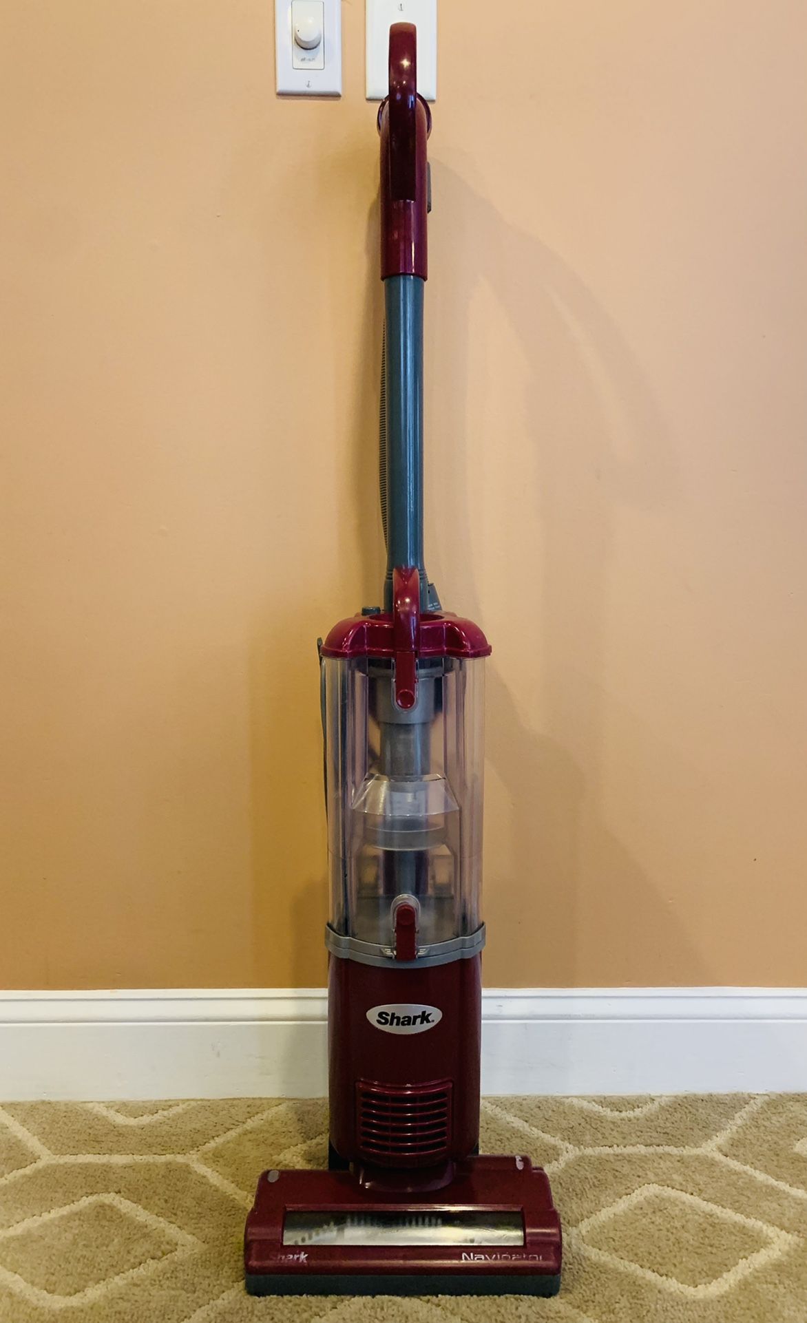 Shark navigator lightweight vacuum cleaner