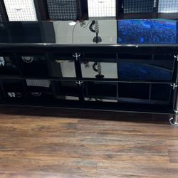 🚨 Hakea Black Glass-Top 62” TV Stand 🚨 ($180)