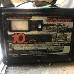 10 Amp USA Made Battery Charger Car. Auto Boat Tractor 12 Volt Demonstrate $45 Cashr