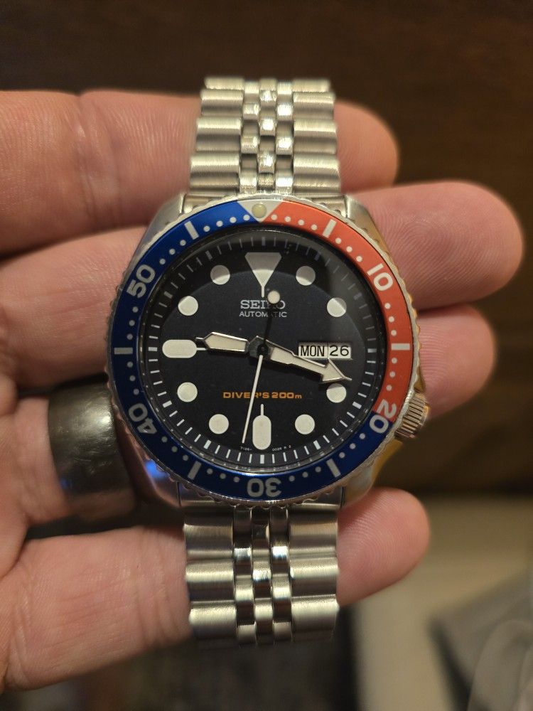 Seiko Scuba
SKX009K2 "pepsi" jubilee bracelet