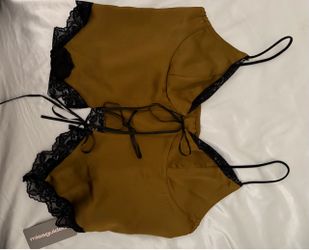(MISSGUIDED) Satin top