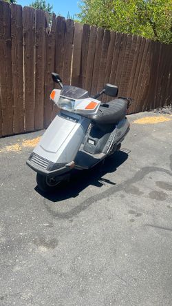 Honda elite for parts read description
