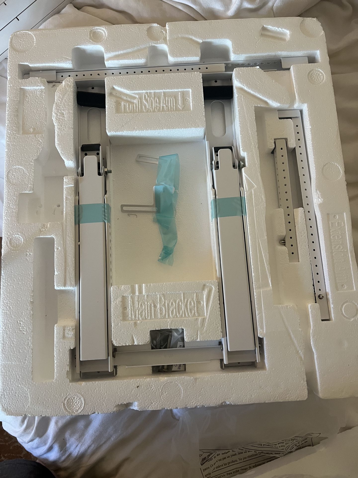 Bracket for window ac