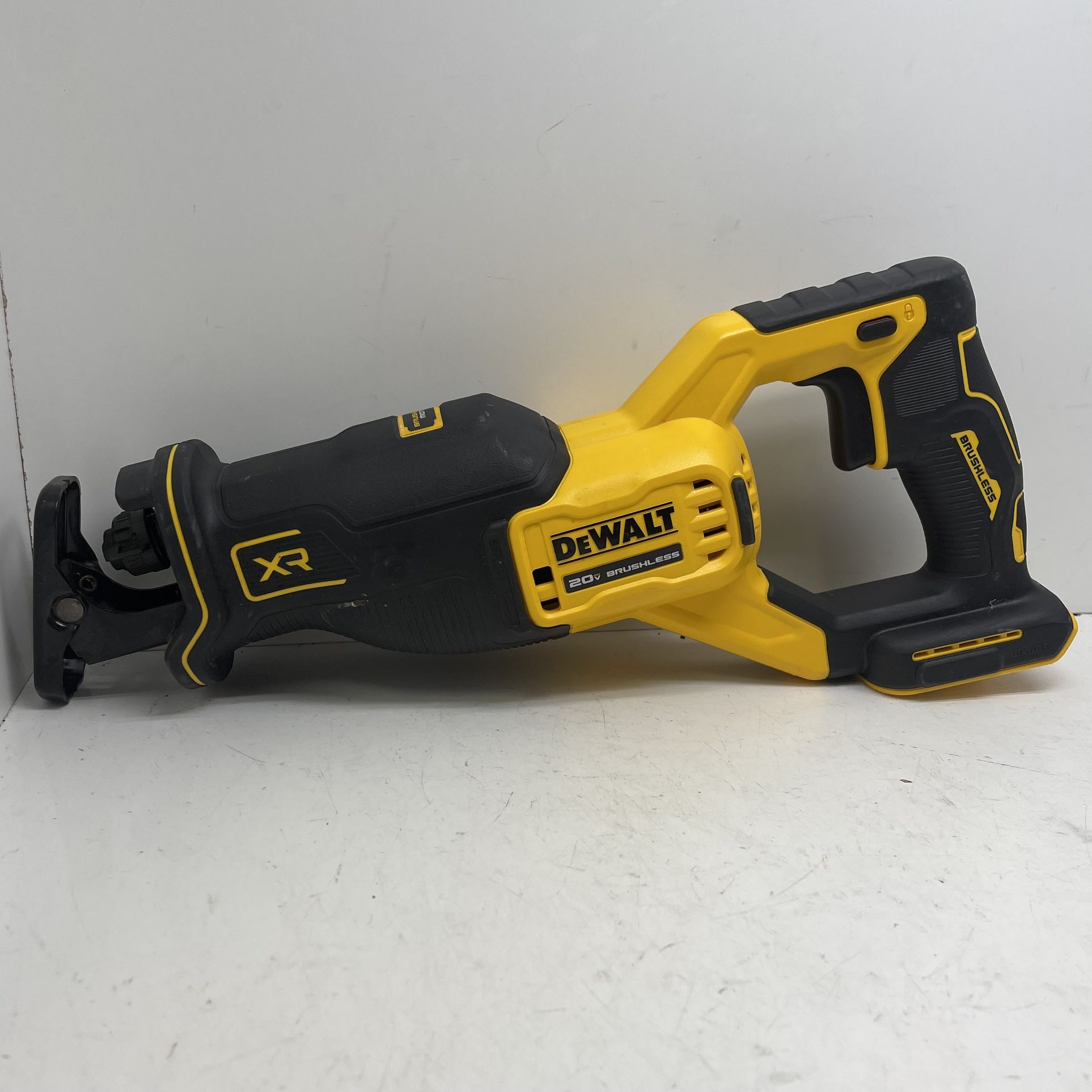 Dewalt 20v Brushless Variable Speed Reciprocating Saw 195514/12
