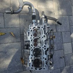 2010-2015 Prius Ct200h Cylinder Head