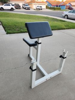 ::: PREACHER CURL BENCH :::
