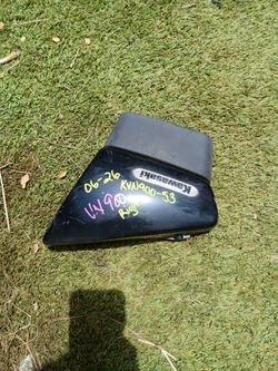 06-26 Kawasaki Vulcan 900 OEM Right Side Battery Chassis Cover