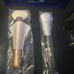 M.A.C. Cosmetic Brushes 