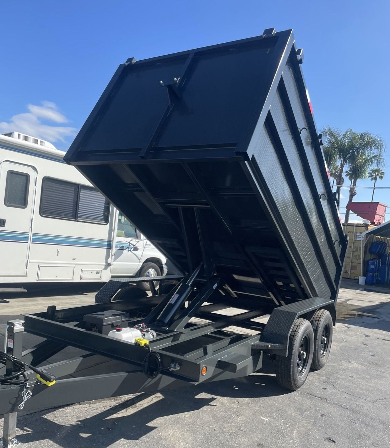 Scissor Lift Dump Trailer