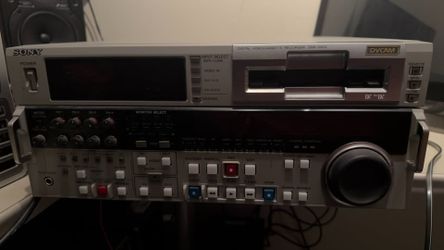 Sony DSR-2000 Mini DV Cam Professional Deck