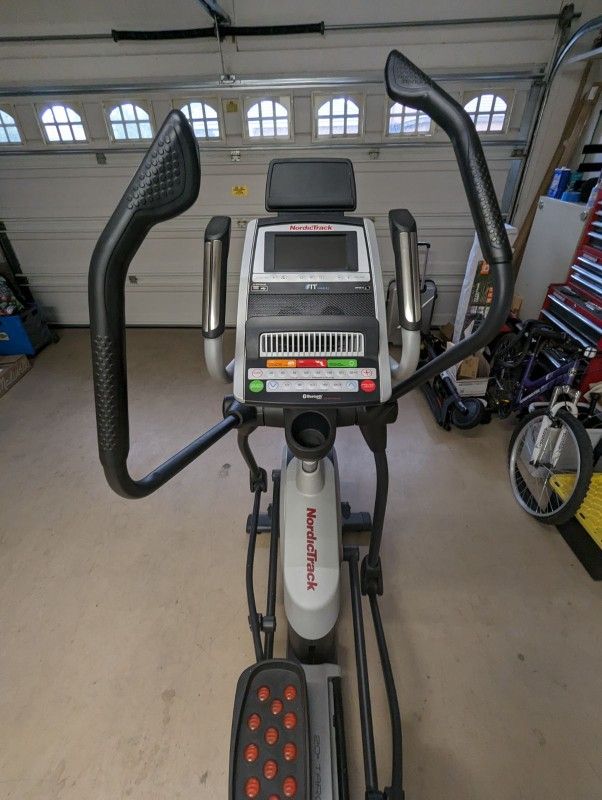 NordicTrack Elite 10.9 Elliptical