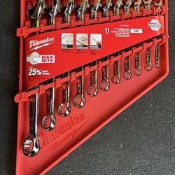 Milwaukee 11 piece standard combination wrench set