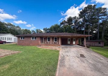 Unit C42 | 3 bd | 2 ba | 1397 sqft  5795 Stewart Mill Rd, Douglasville, GA 30135