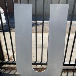 U Marquee