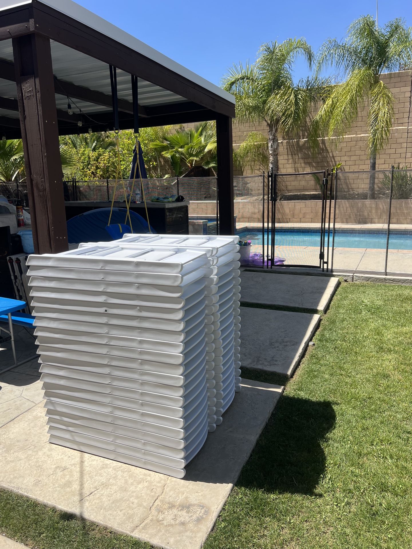 Sillas Resinas Blanca’s - White resin Chairs