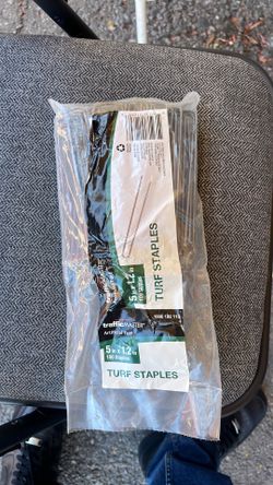 Turf staples