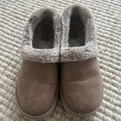 Women’s slippers