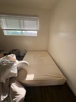 Full Size Memory Foam Mattress – Bamboo Brand – Great Condition
