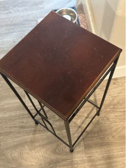 Deceptive table
