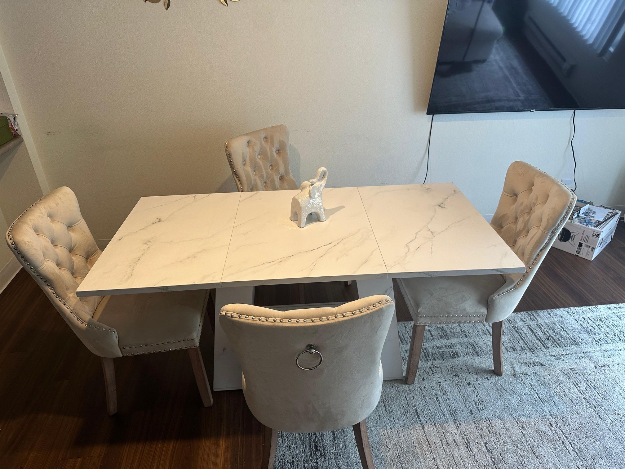 Dining Table with 4 Chairs
