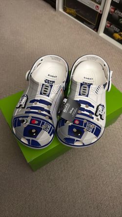 Star Wars R2-D2 Crocs new with tag M8 W10