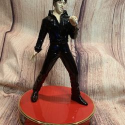 ROYAL DOULTON STAND UP EP 2 ELVIS FIGURINE
