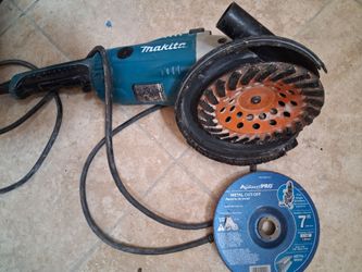 Makita angle grinder G7021