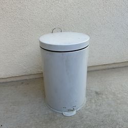 White Foot Pedal Trash Can
