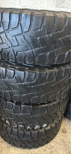 35x12.50/17 open country Toyo RT🔥