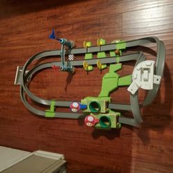 Mario Kart Hot Wheel Race Track