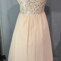 Belle Bradgley Mischka Sleeveless Gown Size 12 Peach prom wedding Dinner Formal