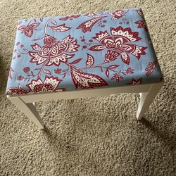 White Vintage Vanity Bench 