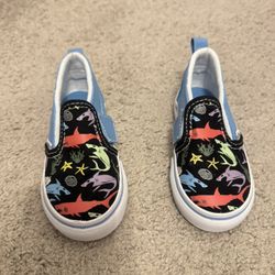 VANS SLIP-ON V SHARK - TODDLER Size 6.5