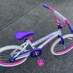 Girls bike 8-12 years old.