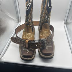 Cheyenne Boots And Belt 