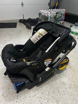 Doona Infant Car Seat & Stroller Combo - Midnight Black