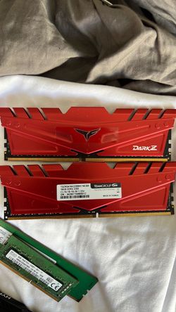 TEAMGROUP T-Force Dark Z 32GB (2x16GB) DDR4-3200 RAM