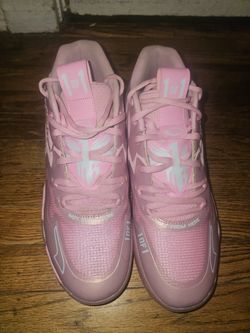 LaMelo Ball MB.01
Iridescent