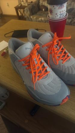 Grey Puma Basketball 9(1/2)