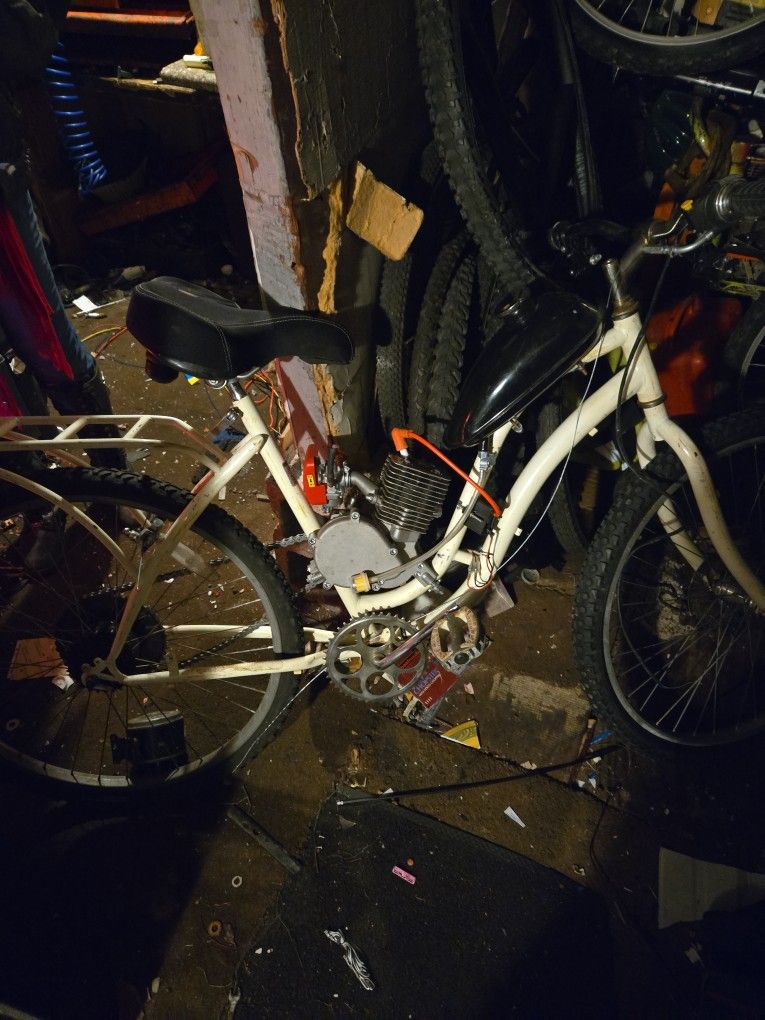 Gas power mountain bike hundred c c