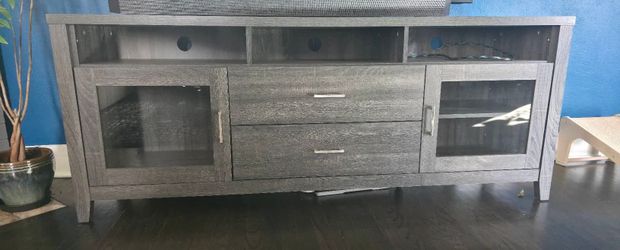 *free* TV stand